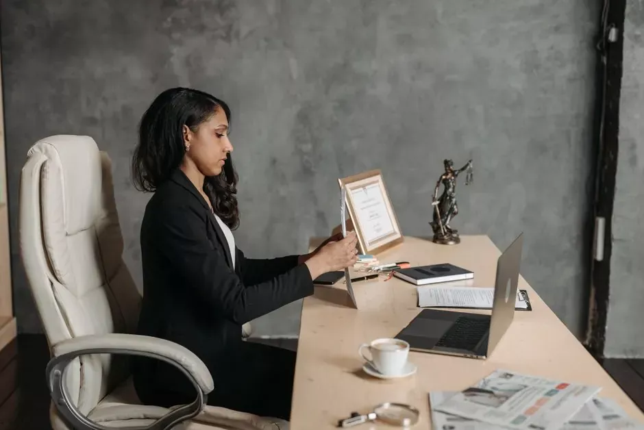 Commercial Lawyer